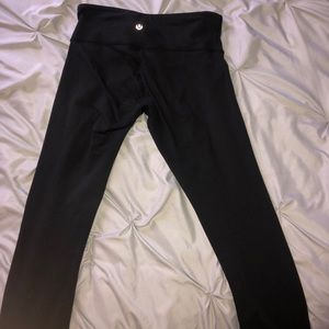 Size 4 classic Lulu lemon legging